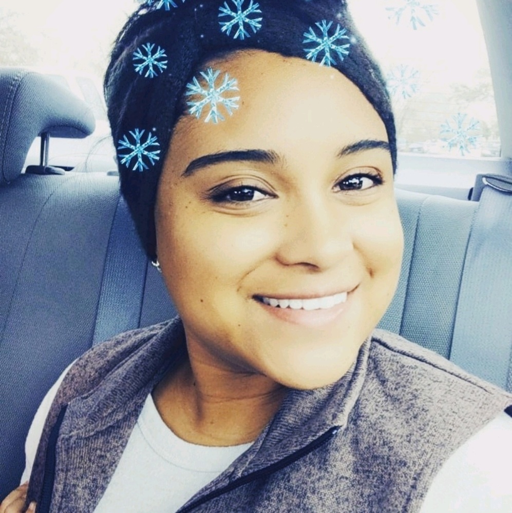 Meet your Posher, Alexis